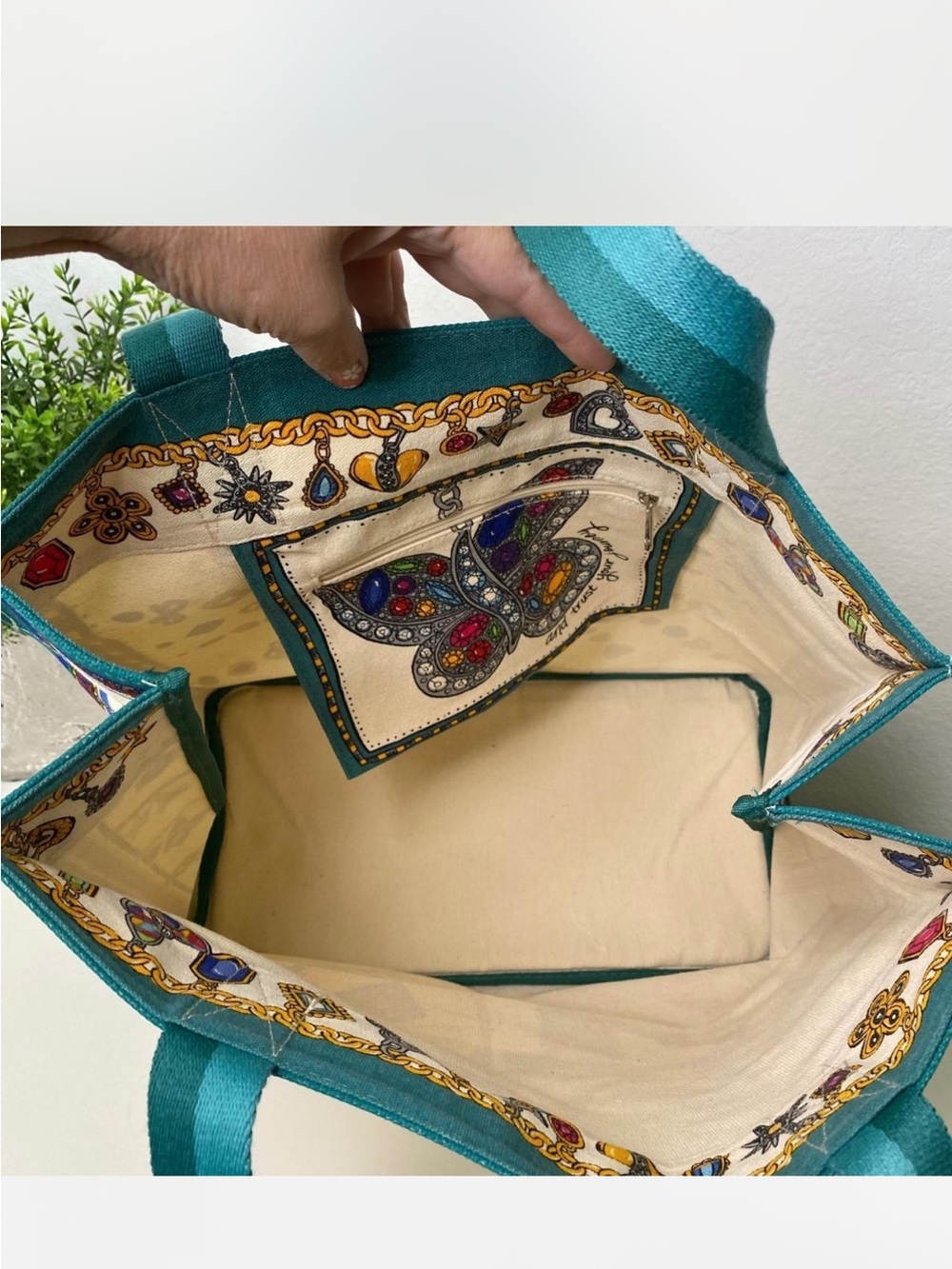 Brighton Charmed Love Tote features a vibrant, hand-drawn "LOVE" - Picture 4 of 7